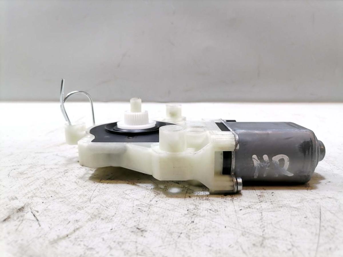 VW Passat B9 original Fensterhebermotor hinten rechts Bj.2024